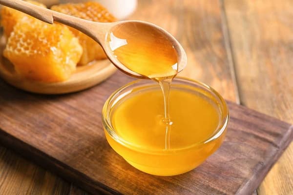 تصویر 1 از قیمت خرید عسل یونجه با کیفیت + فروش ویژه